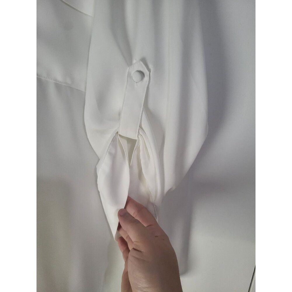 TORRID Women's SZ 2 Harper Georgette Roll Tab Blouse White Flowy Minimalist - Picture 6 of 8